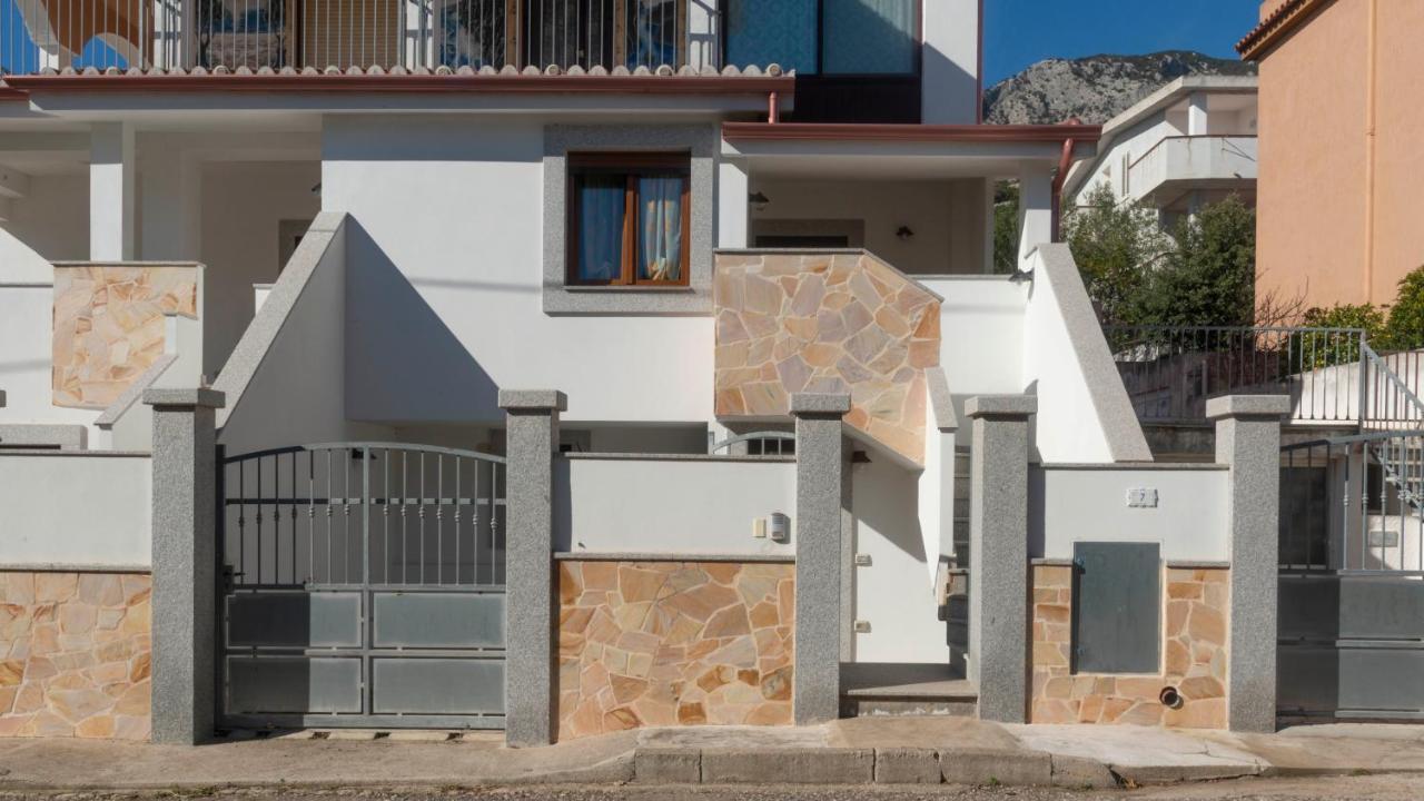 Casa Dei Lecci - Cala Gonone Lägenhet Exteriör bild